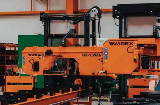 Pilarka CZ-1/WZM z kołami fi 700 mm w cenie wersji standardowej!