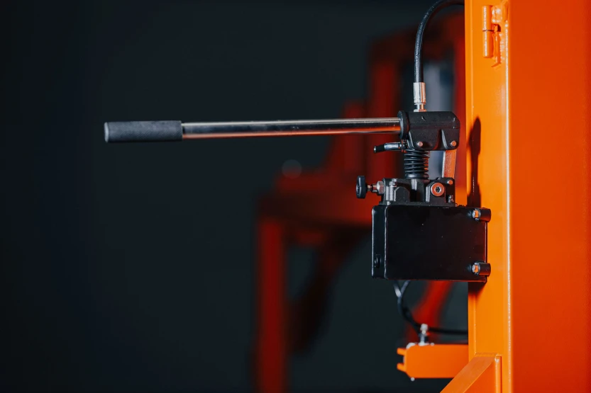 CZP-2/ZM Pilarka pionowa-7