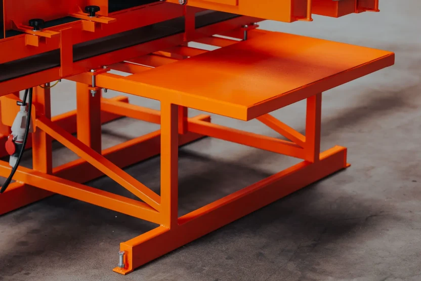 CZ-3 Pilarka pozioma-5